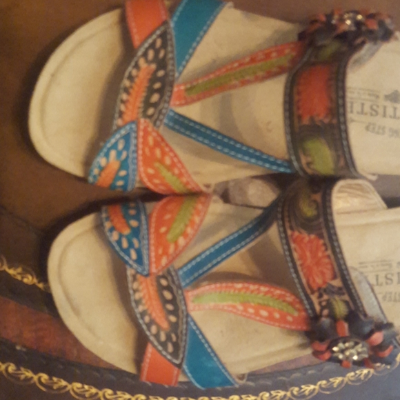 Spring Step Size 38, Olive Multi 
Floral embossed - Picture 2 of 8